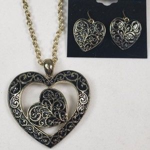 Joan Rivers Classics Collection Set Heart Black Arcylic Pendant/Chain/Earrings